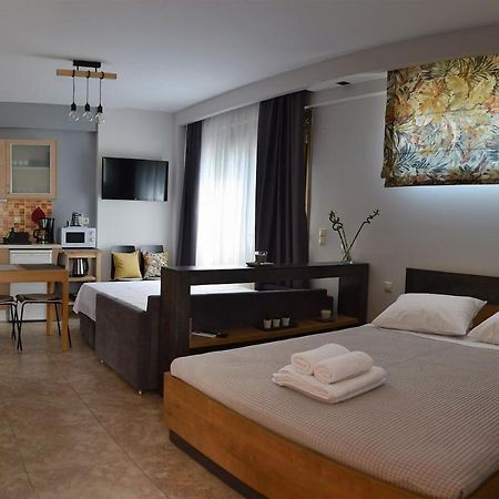 Quiet Urban Studio With Private Backyard Thessaloníki Luaran gambar