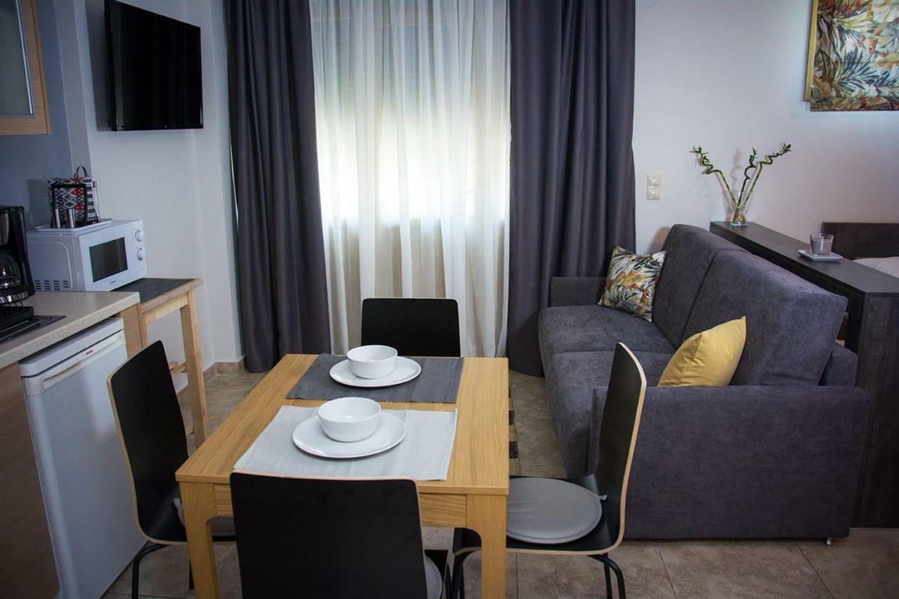 Quiet Urban Studio With Private Backyard Thessaloníki Luaran gambar