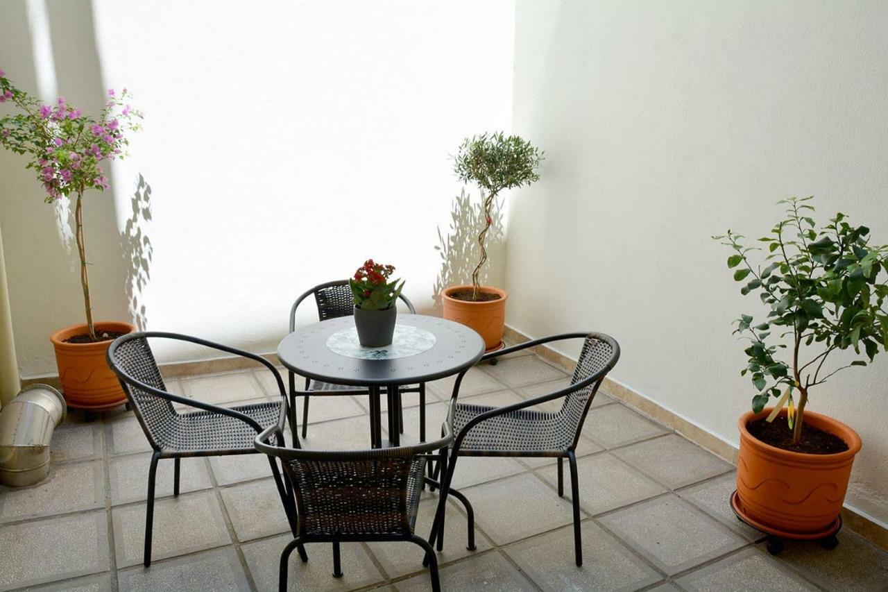 Quiet Urban Studio With Private Backyard Thessaloníki Luaran gambar