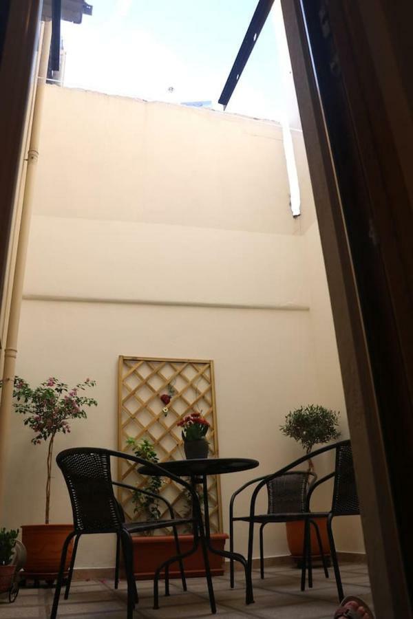 Quiet Urban Studio With Private Backyard Thessaloníki Luaran gambar